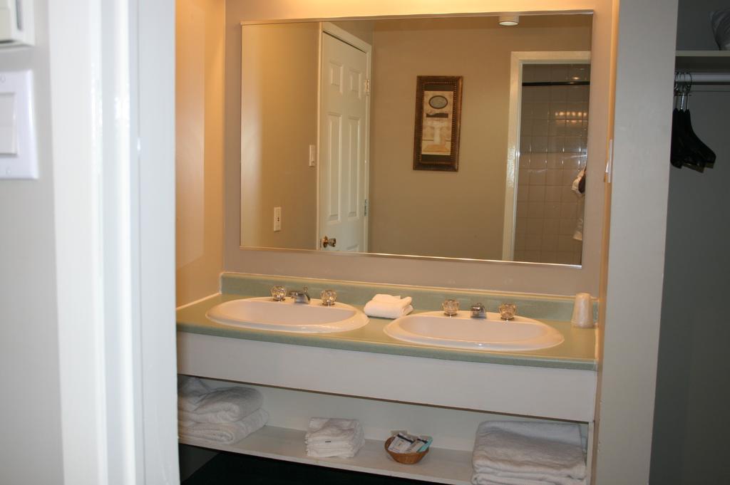 Hotel La Cuillere A Pot Saint-Donat-de-Montcalm Zimmer foto