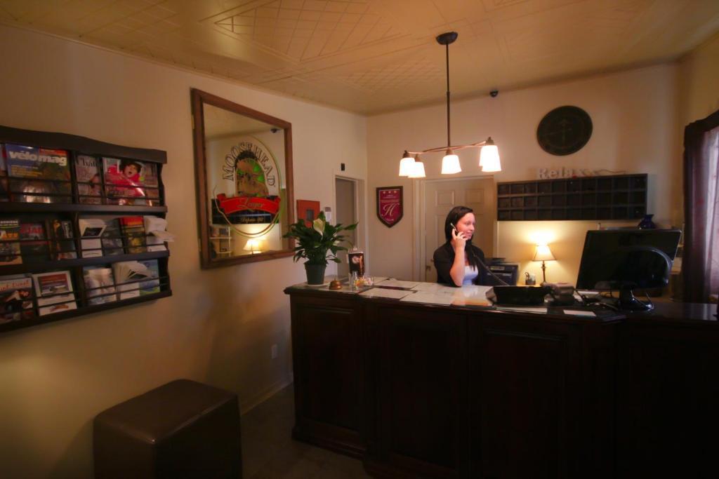 Hotel La Cuillere A Pot Saint-Donat-de-Montcalm Exterior foto
